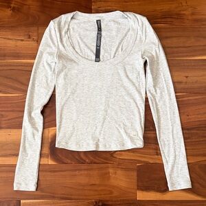 Vuori Light Gray ribbed Long Sleeve Scoop Neck Tee XS NEW